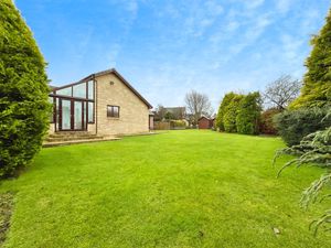 Photo 21- click for photo gallery